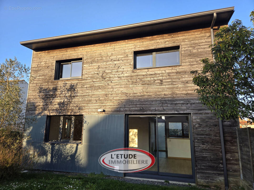 Photo 1 - Maison à SAINTE-PAZANNE