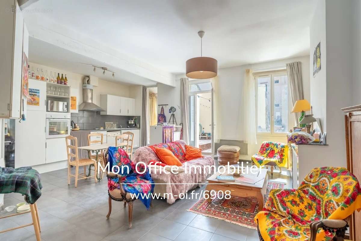 Référence : 6908-RVF - Appartement T5 avec terrasse - Secteur Noailles - photo 2