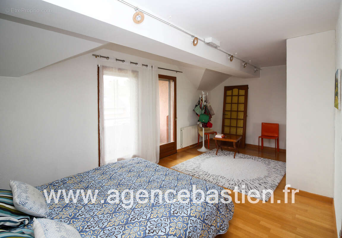 Appartement à DIVONNE-LES-BAINS