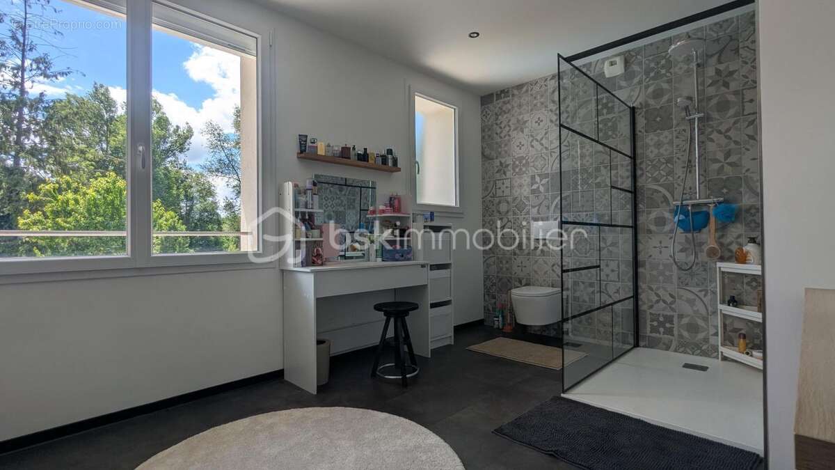 Maison renonvee avec dependance - photo 15