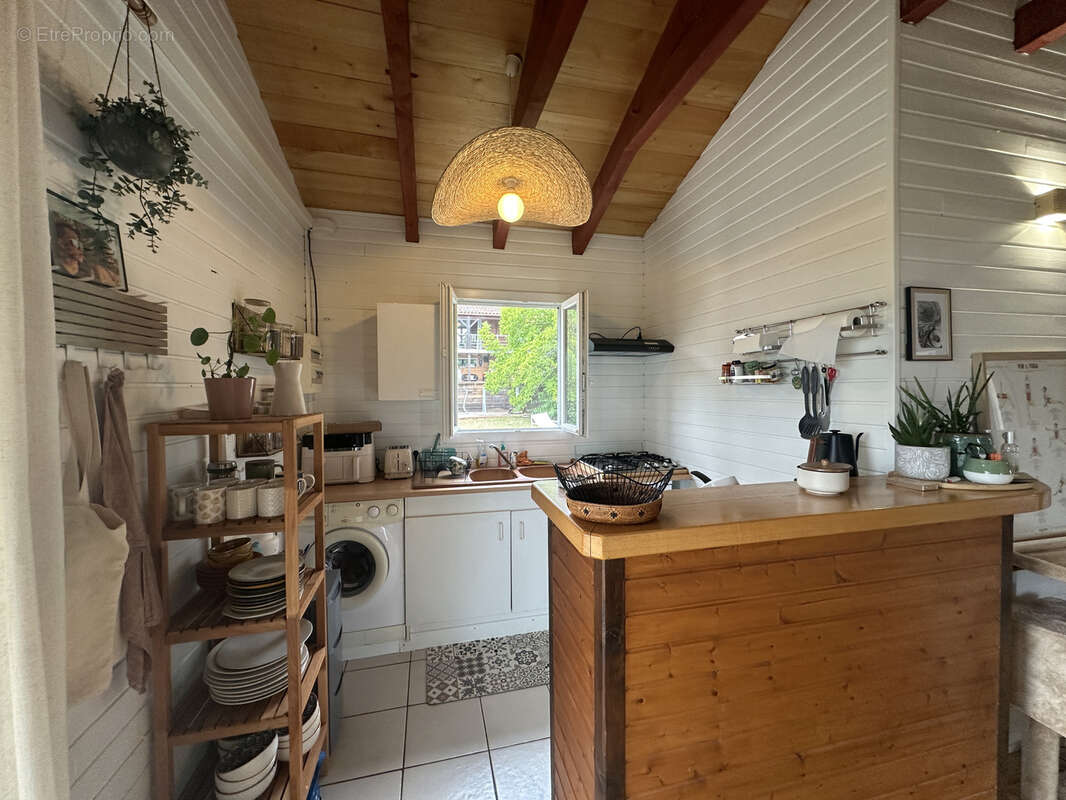 Propriété d’exception avec piscine et maison indépendante sur 2593 m2 de terrain arboré - photo 26