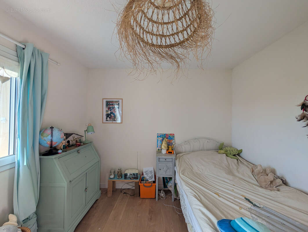 Maison à SAINT-LAURENT-DE-LA-SALANQUE