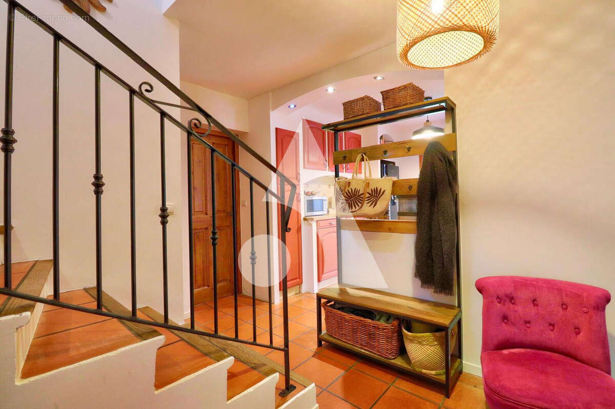 Maison à VINON-SUR-VERDON