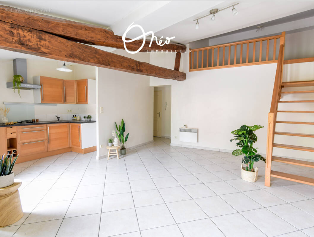 Appartement à CONDRIEU