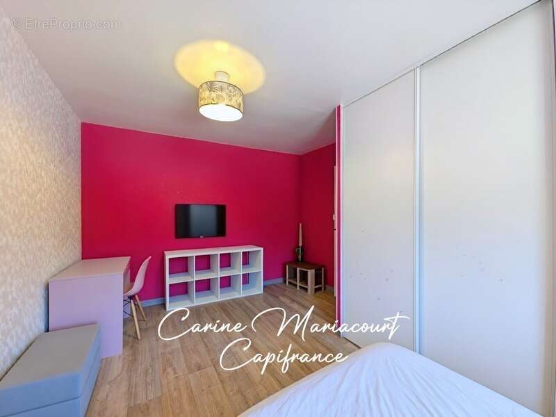 Maison en pierre rénovée de 173 m² – Terrain clos de plus de 4 500 m² – Dépendance de 155 m² – DPE C - photo 6
