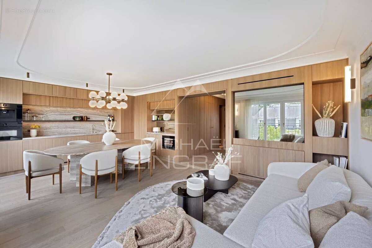 Appartement à PARIS-16E