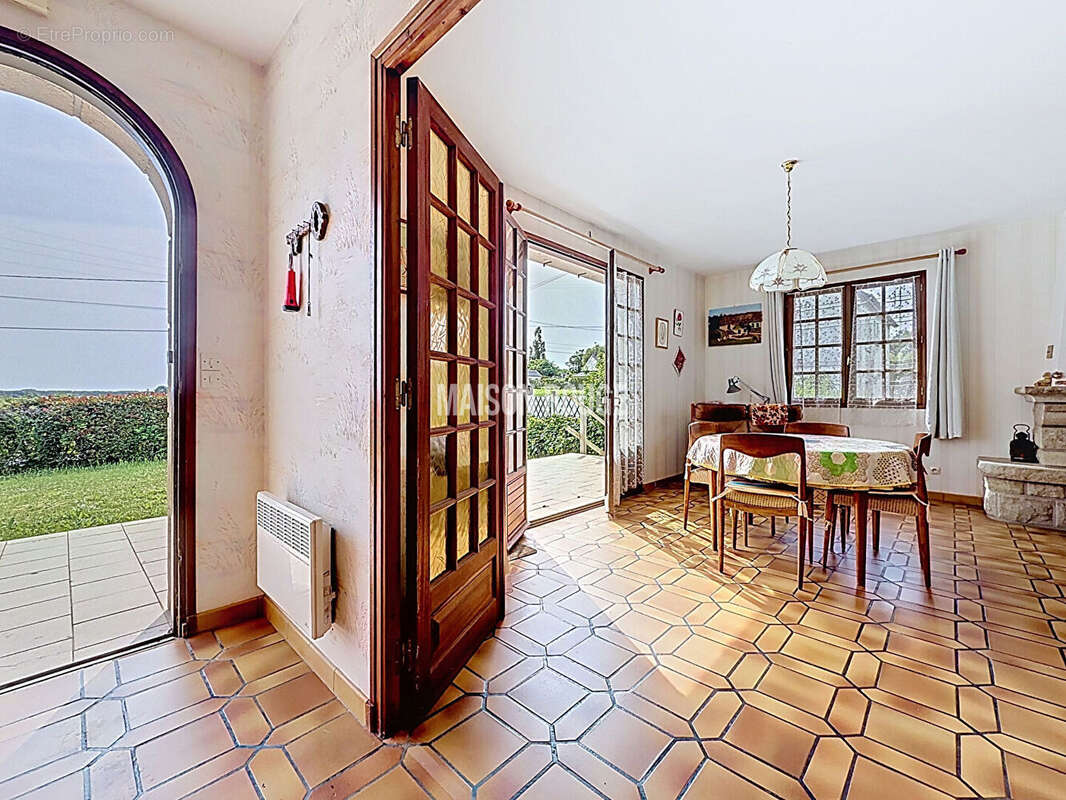 Maison à FREHEL