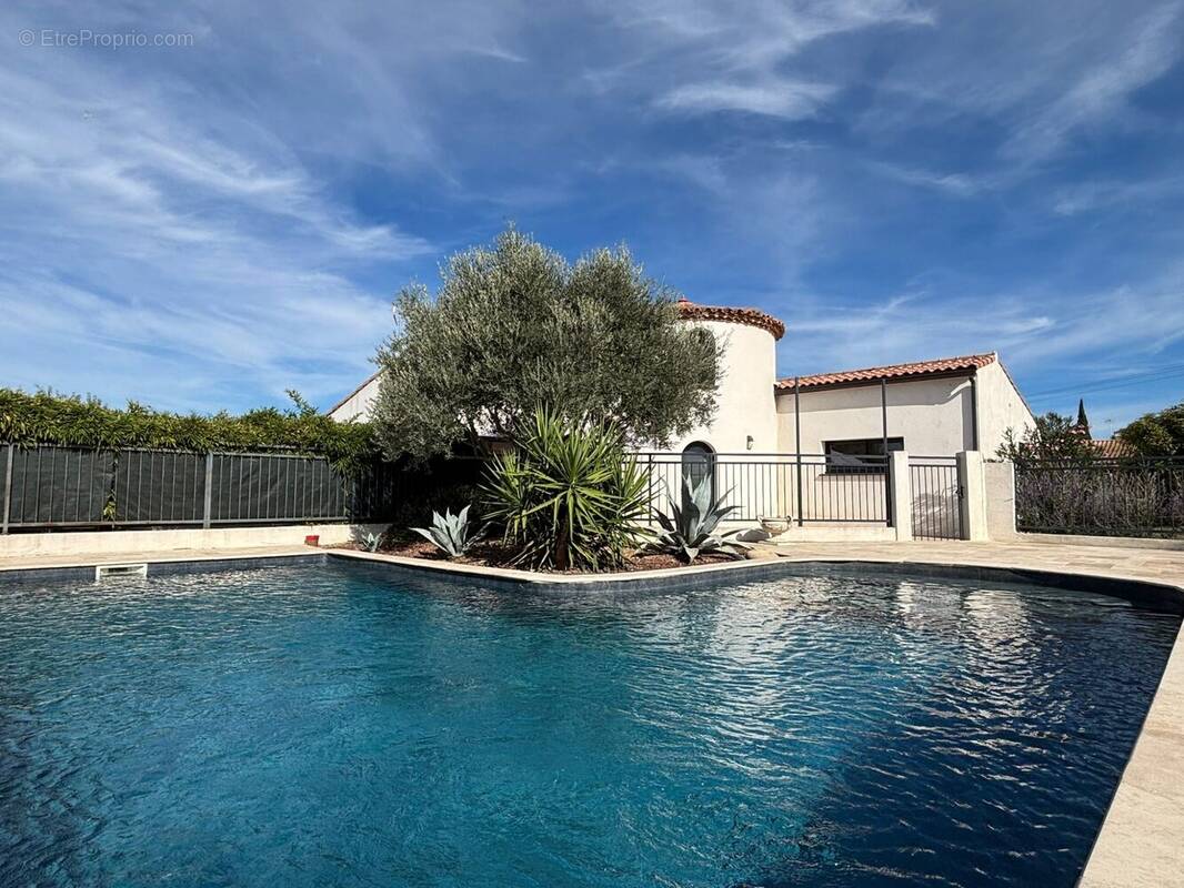 Maison à VILLEMOUSTAUSSOU