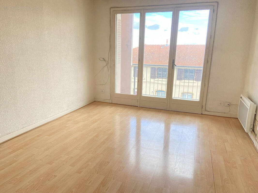 Appartement à LE COTEAU