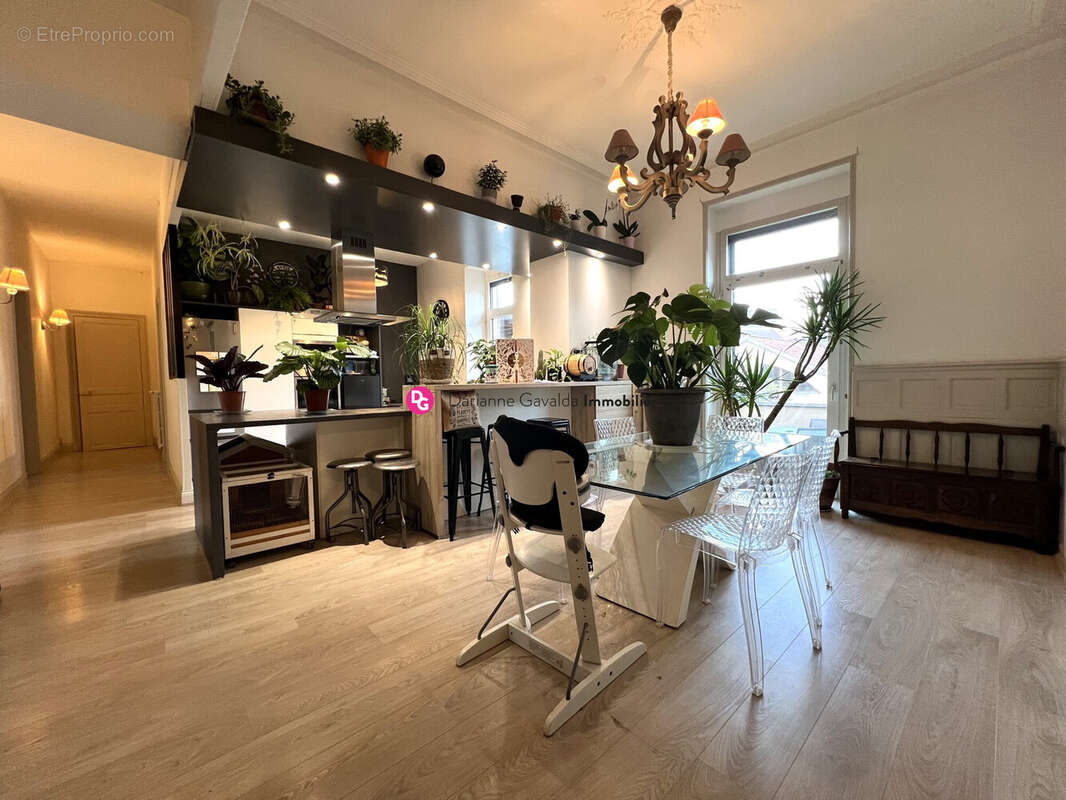 Appartement à DECAZEVILLE
