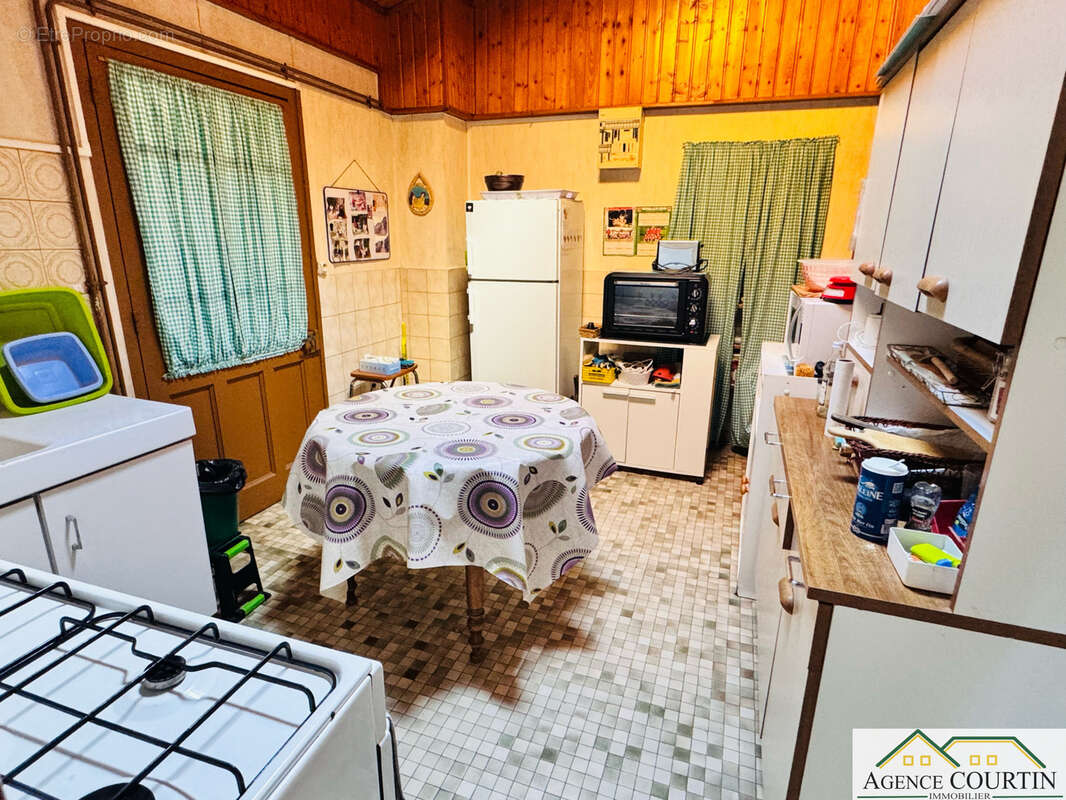 Maison à SAINT-MARTIN-DU-MONT