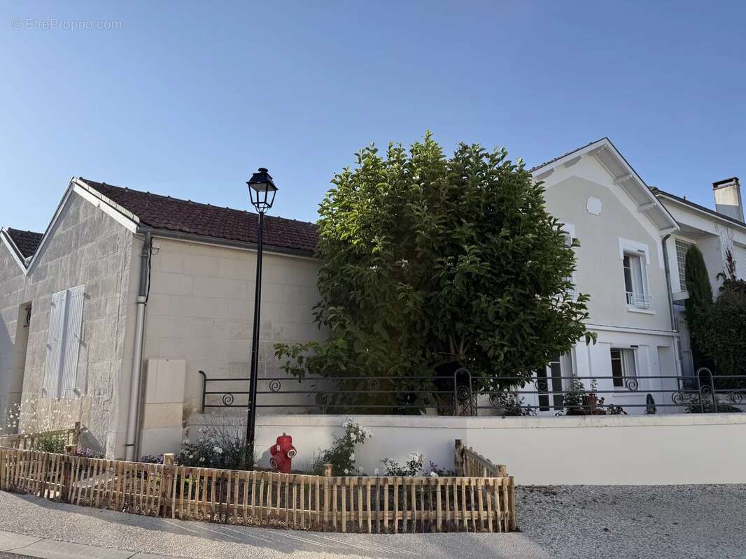 Maison à SAINTES
