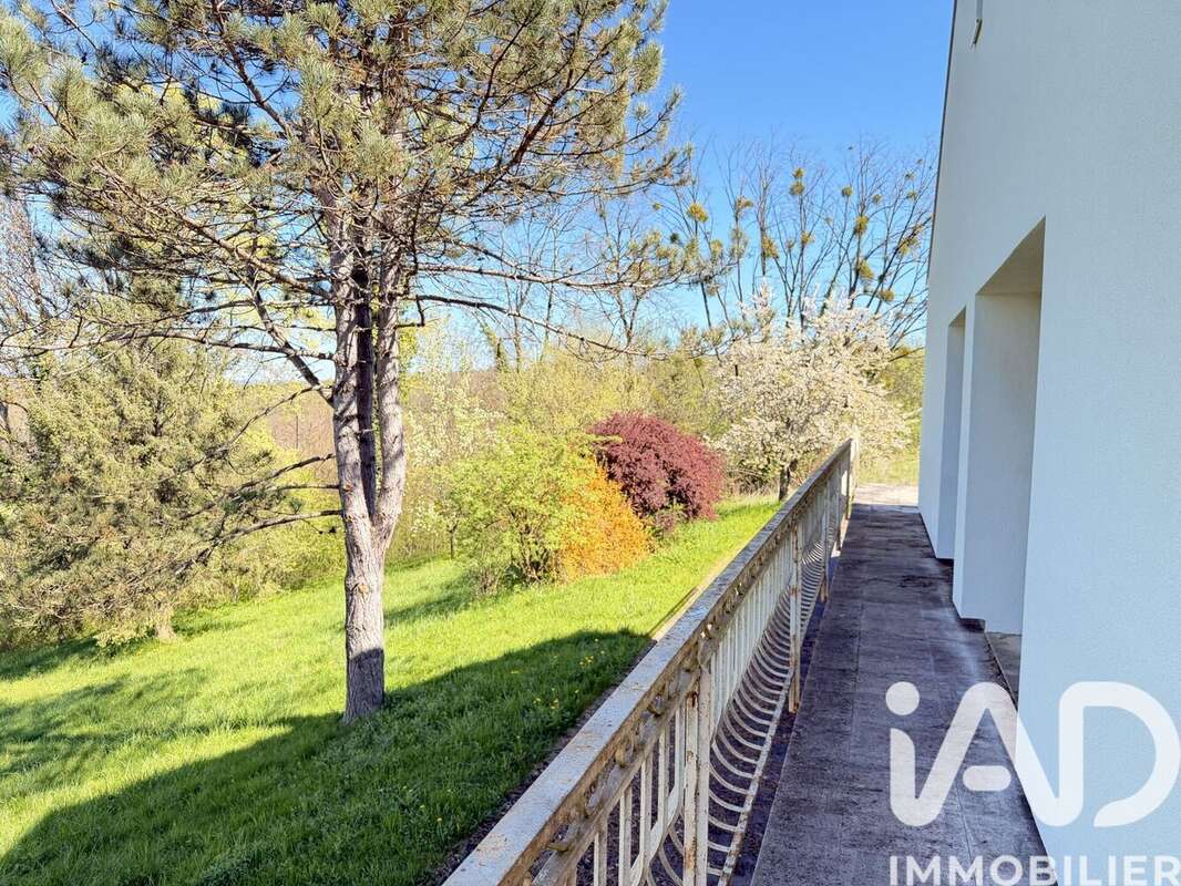 Maison 171 m² à Saint-Remy  - photo 5