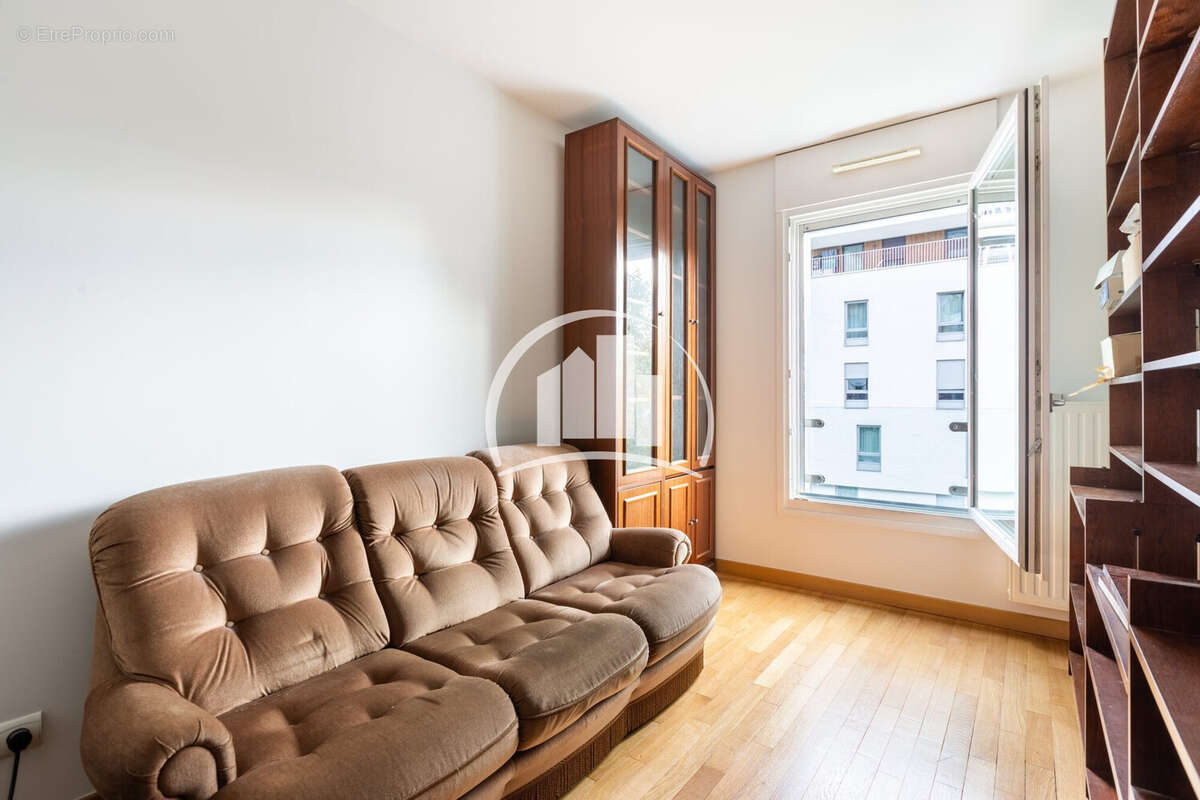 Appartement à PARIS-19E