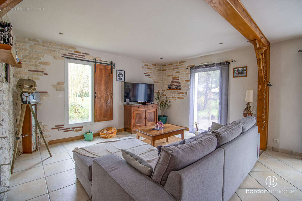 Maison à CHATEAUNEUF