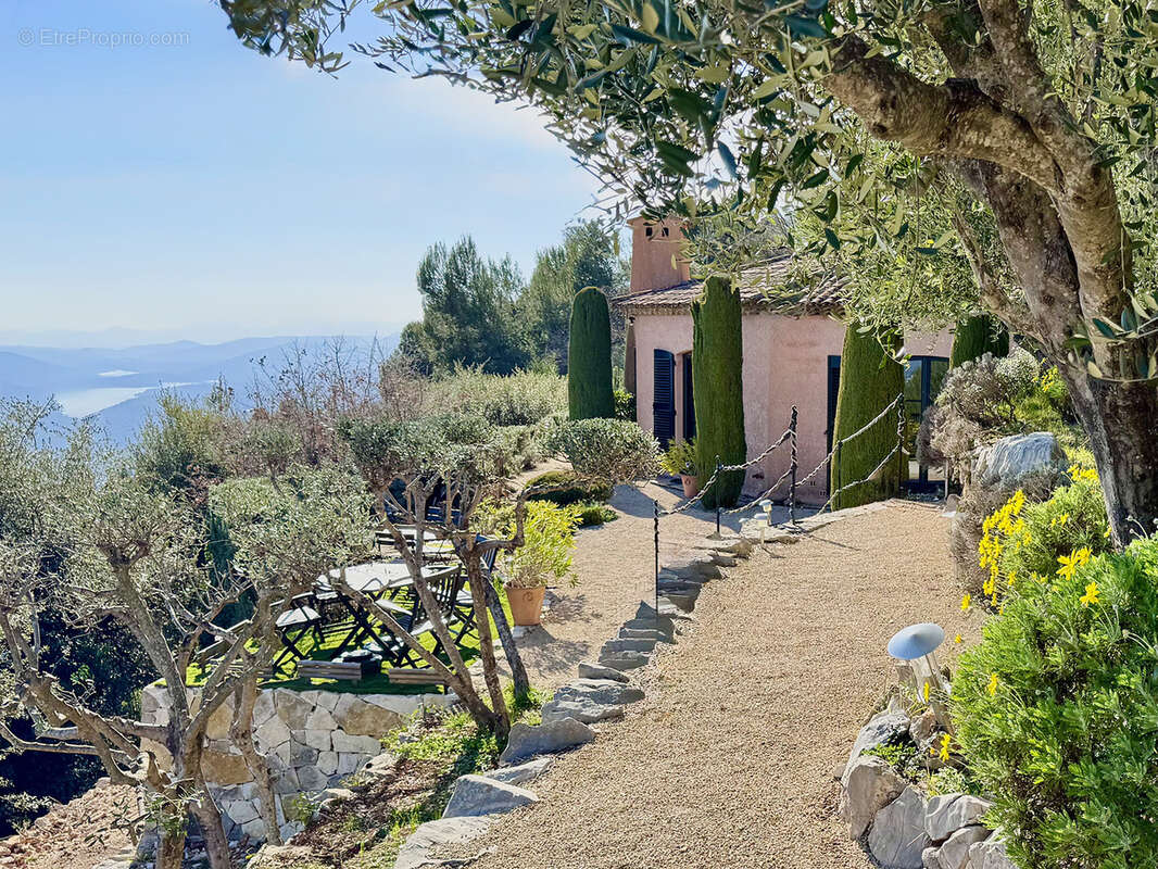 Maison à SPERACEDES