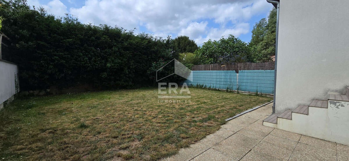 Maison à CHENNEVIERES-SUR-MARNE