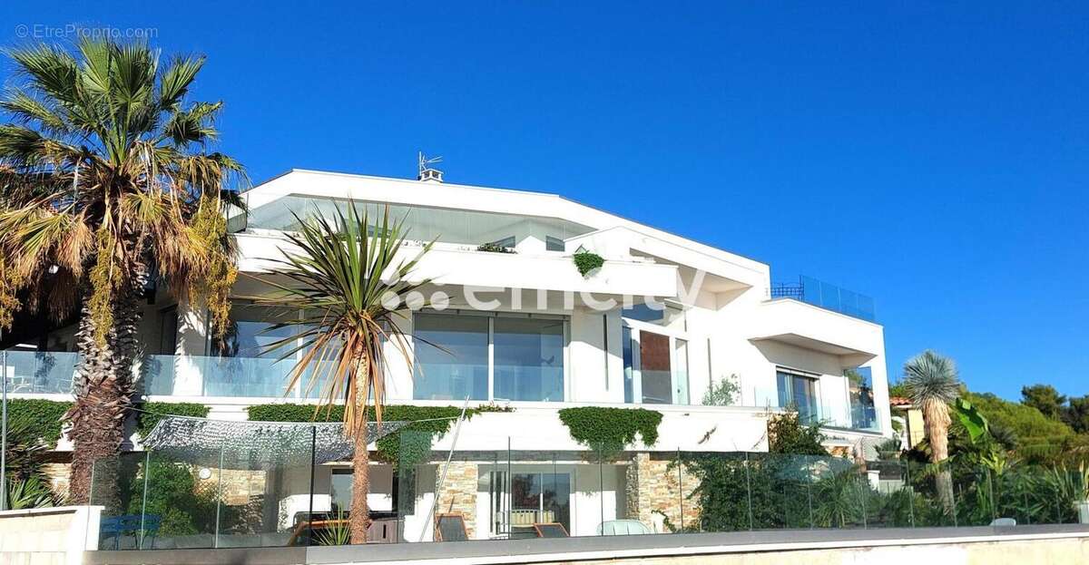 Maison à CARRY-LE-ROUET