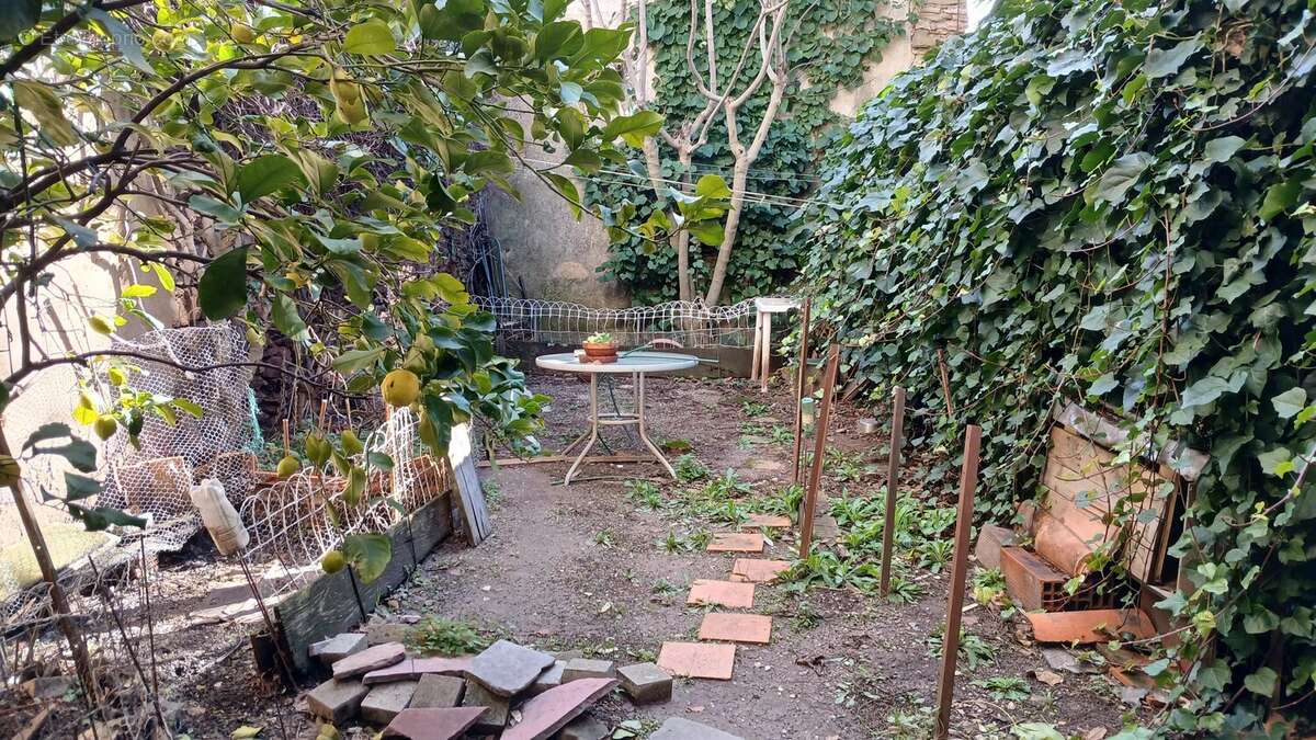 Maison à CAUNES-MINERVOIS