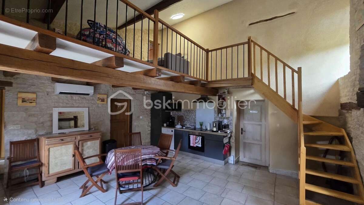 Maison à VANCAIS