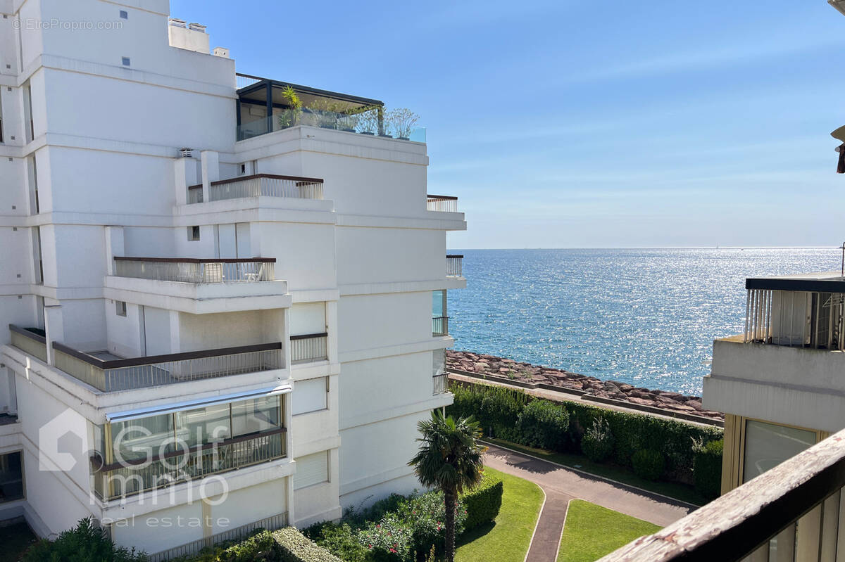 Appartement à MANDELIEU-LA-NAPOULE