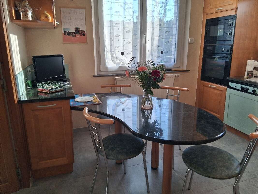 Maison à VIEUX-CHARMONT