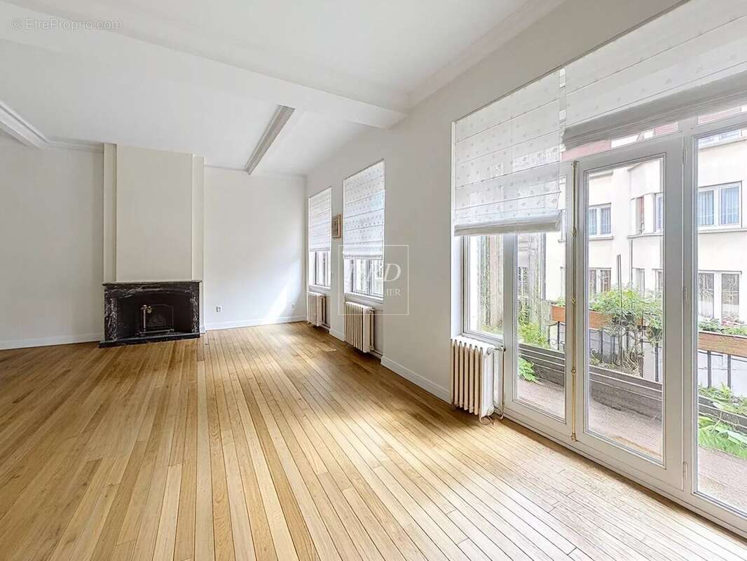 STRASBOURG - Orangerie - 8 Pièces de 238m2 - photo 4