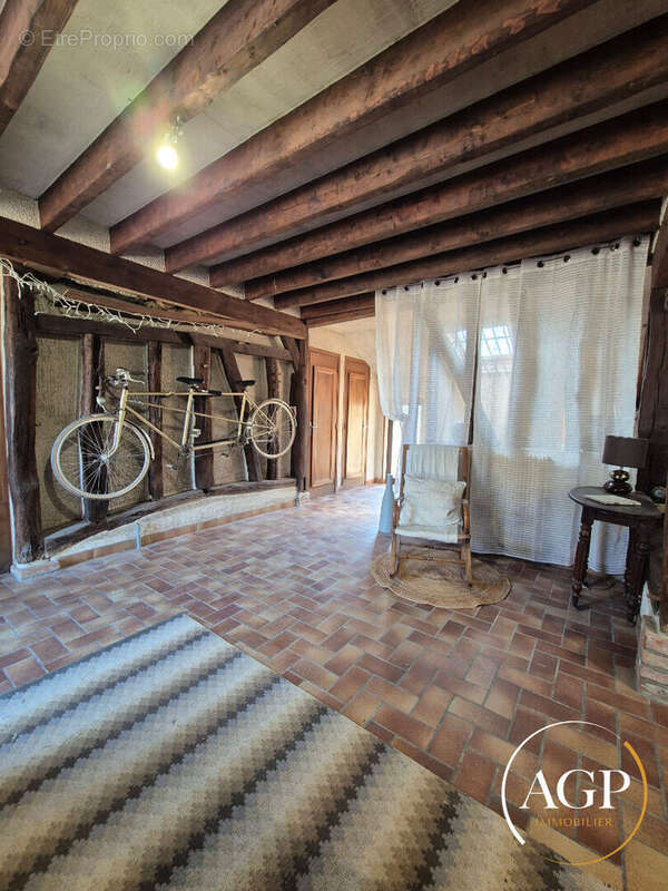 Maison gâtinaise avec dépendances - photo 7