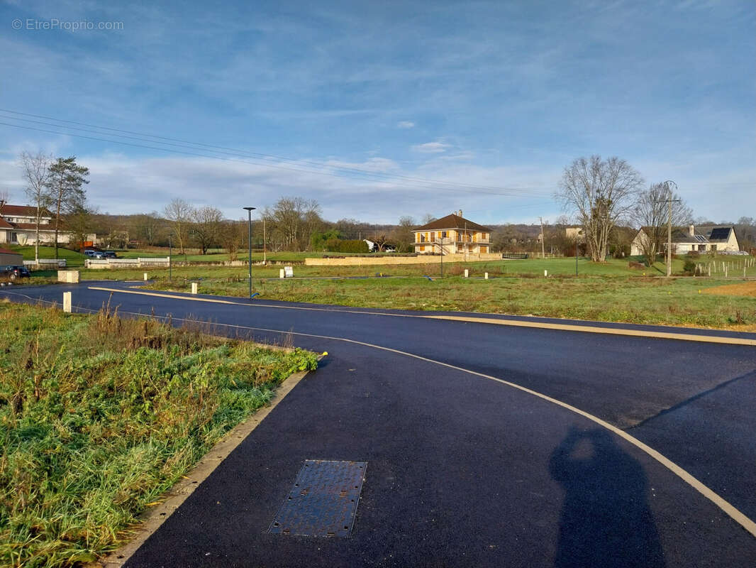 Terrain à VILLEREVERSURE