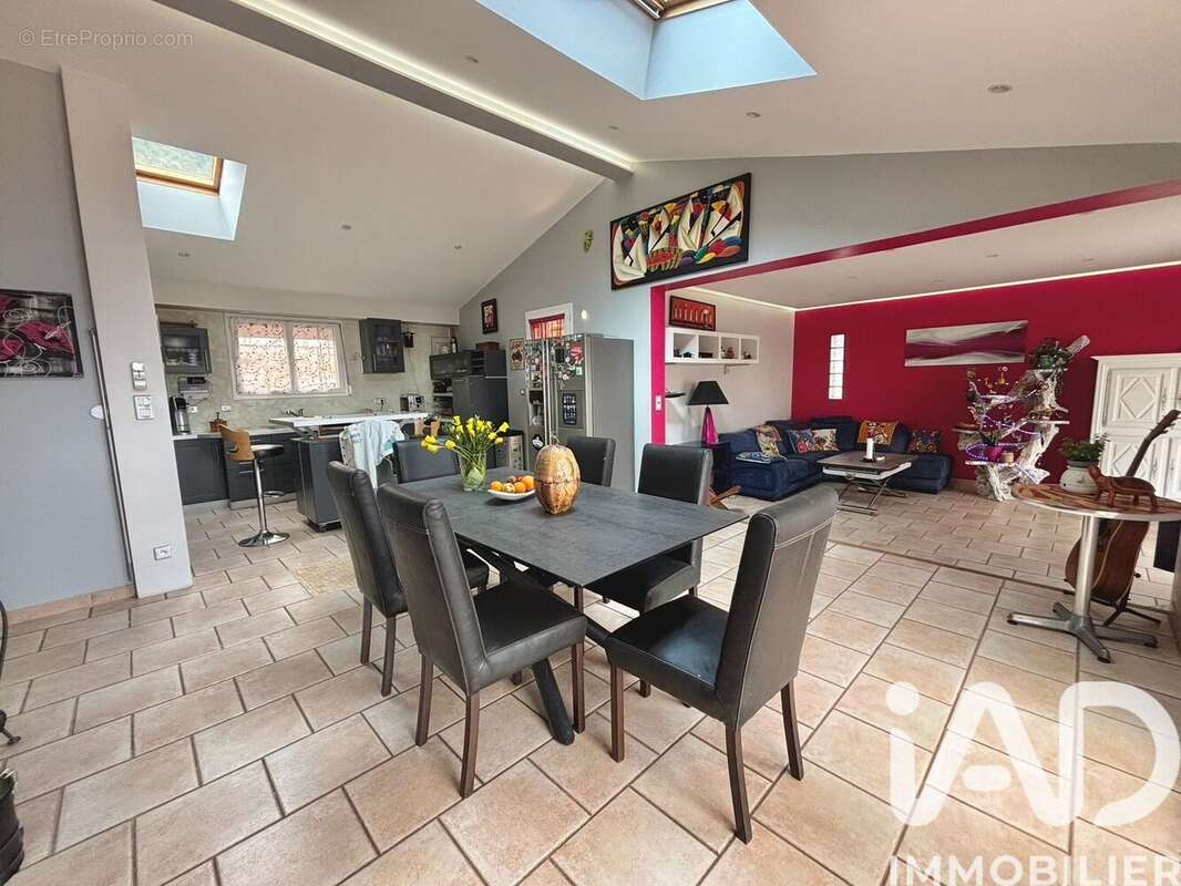 Photo 8 - Maison à CUERS