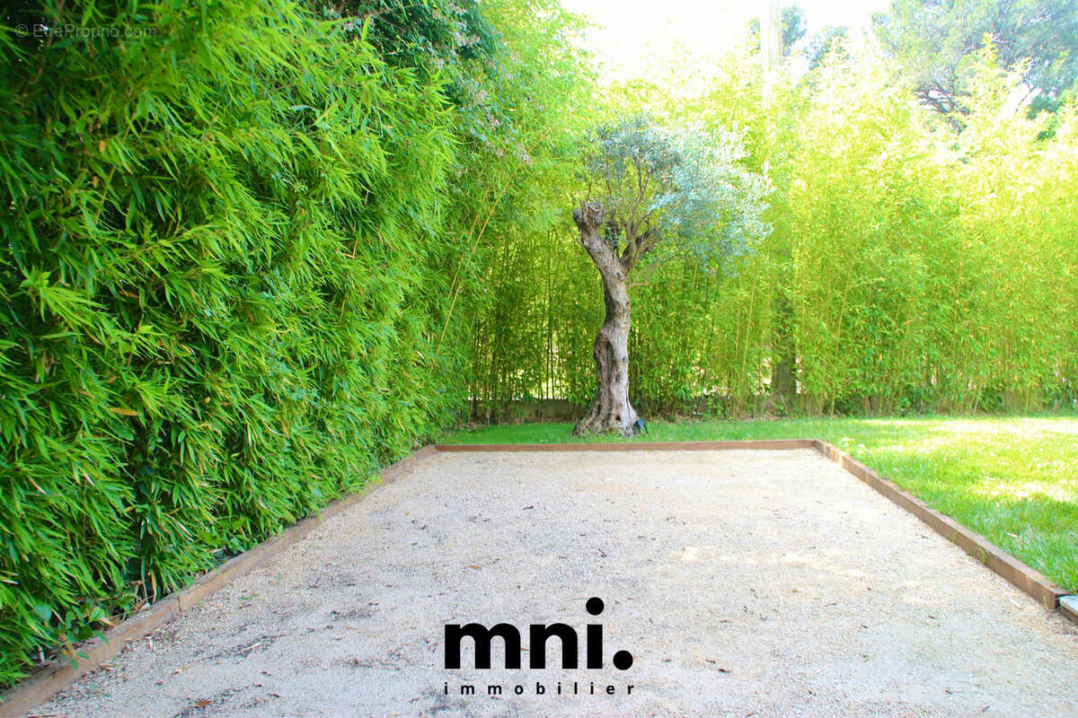 Maison à SIX-FOURS-LES-PLAGES