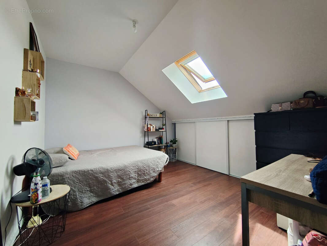 Maison de 171m2 édifiée sur sous-sol total - photo 12