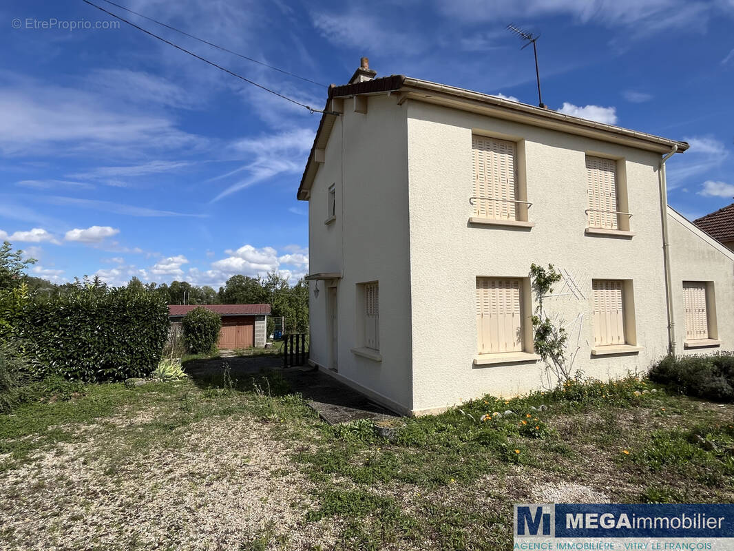 Maison à PRINGY
