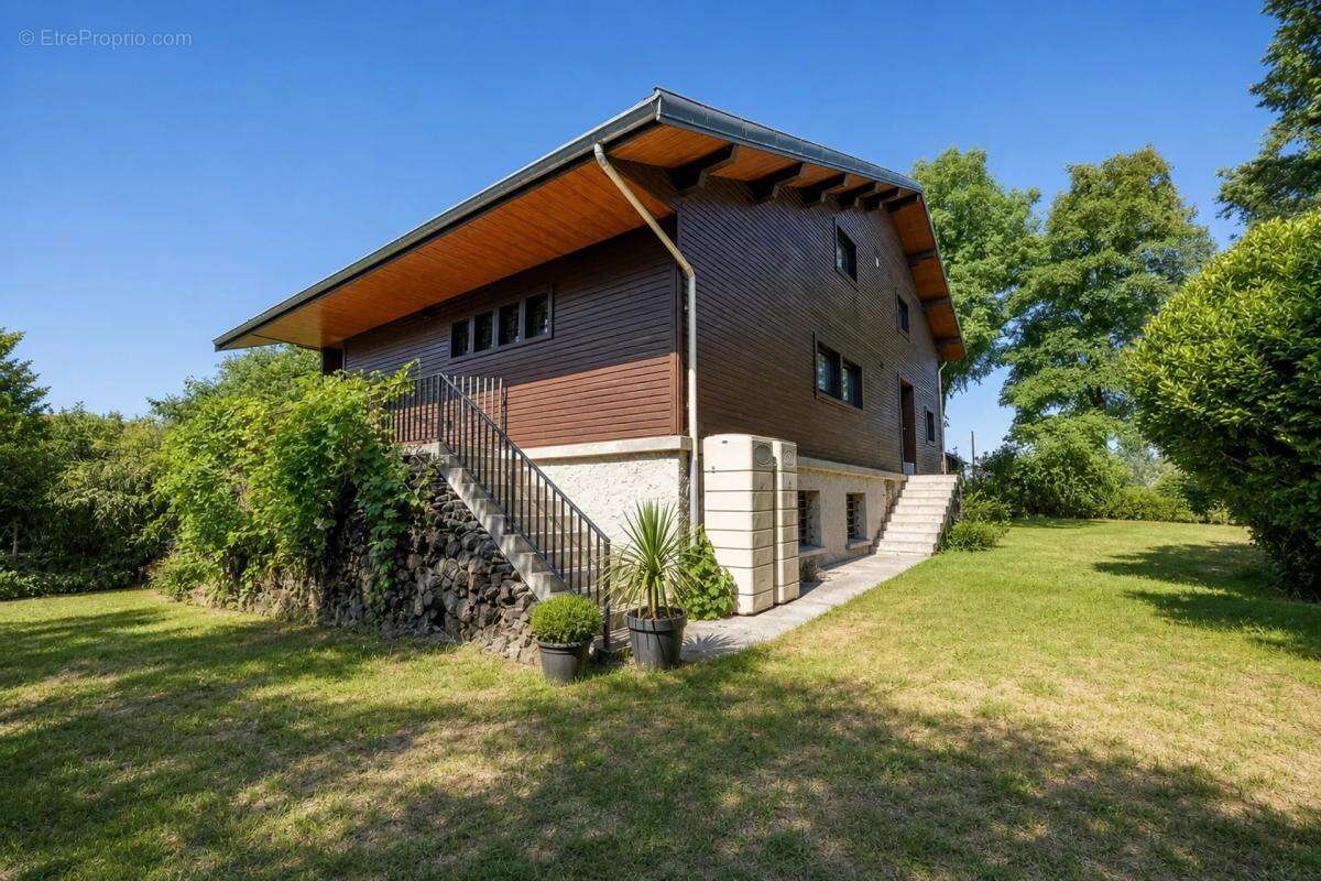 Maison atypique à fort potentiel de 9 pièces – 234 m² habitables - photo 17