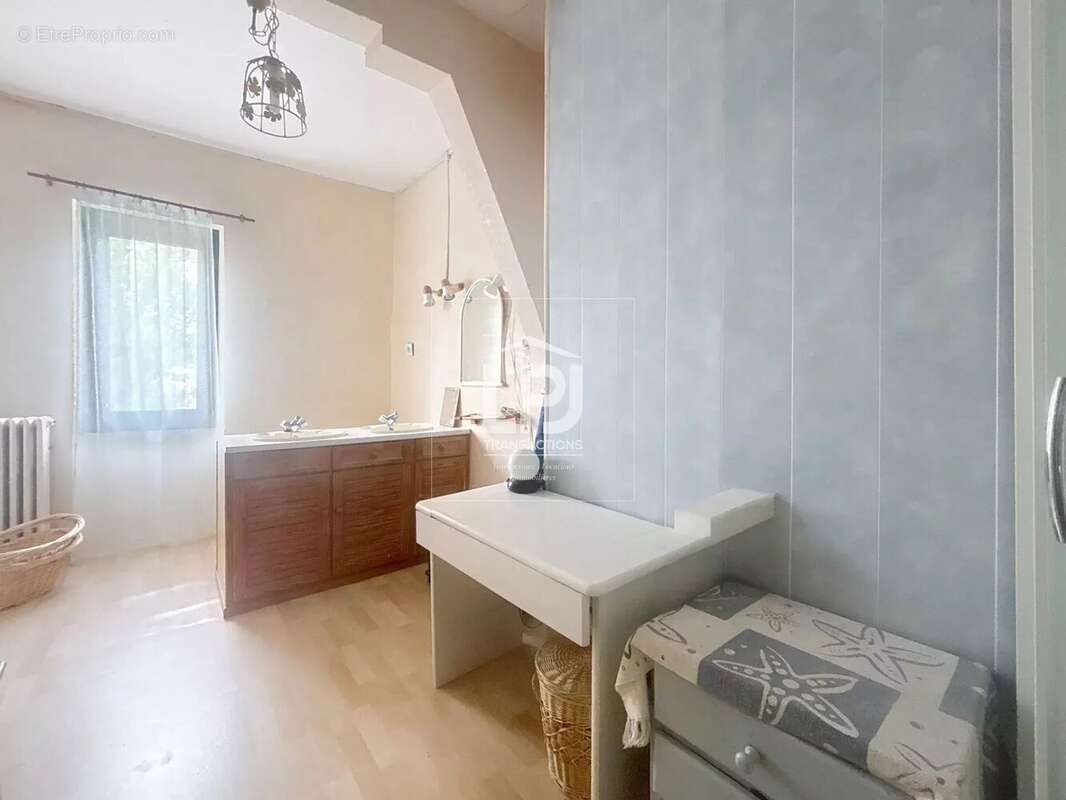 Maison à SAINTE-FOY-D&#039;AIGREFEUILLE