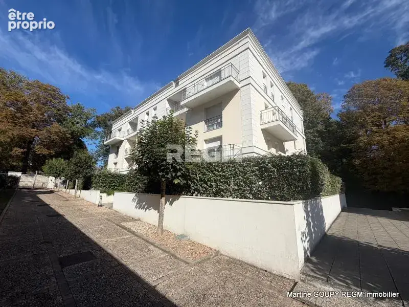 ORLEANS (45) - Exclusivité -T2 Rez-de jardin 48 m2 - Terrasse en L 41 m2- Cave - Place de parking en sous-sol - photo 20