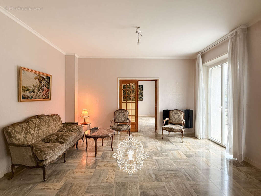 Maison à LONGUEVILLE