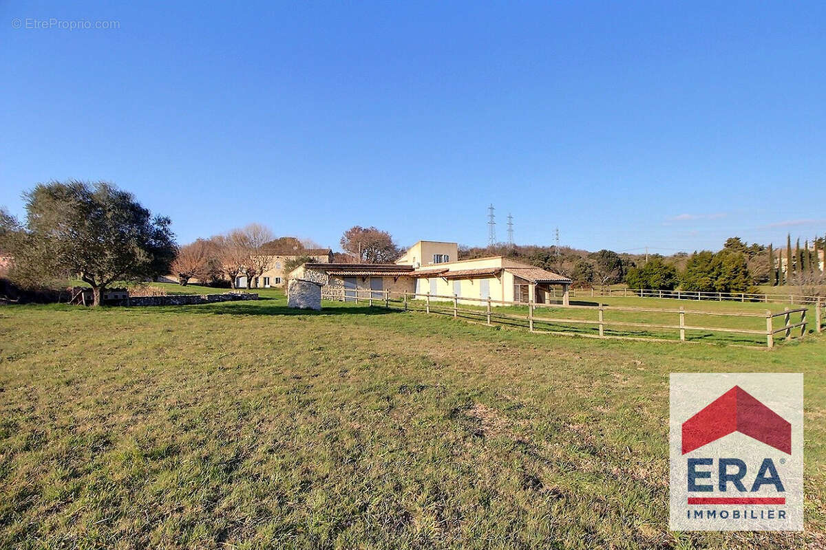 Maison à MALATAVERNE