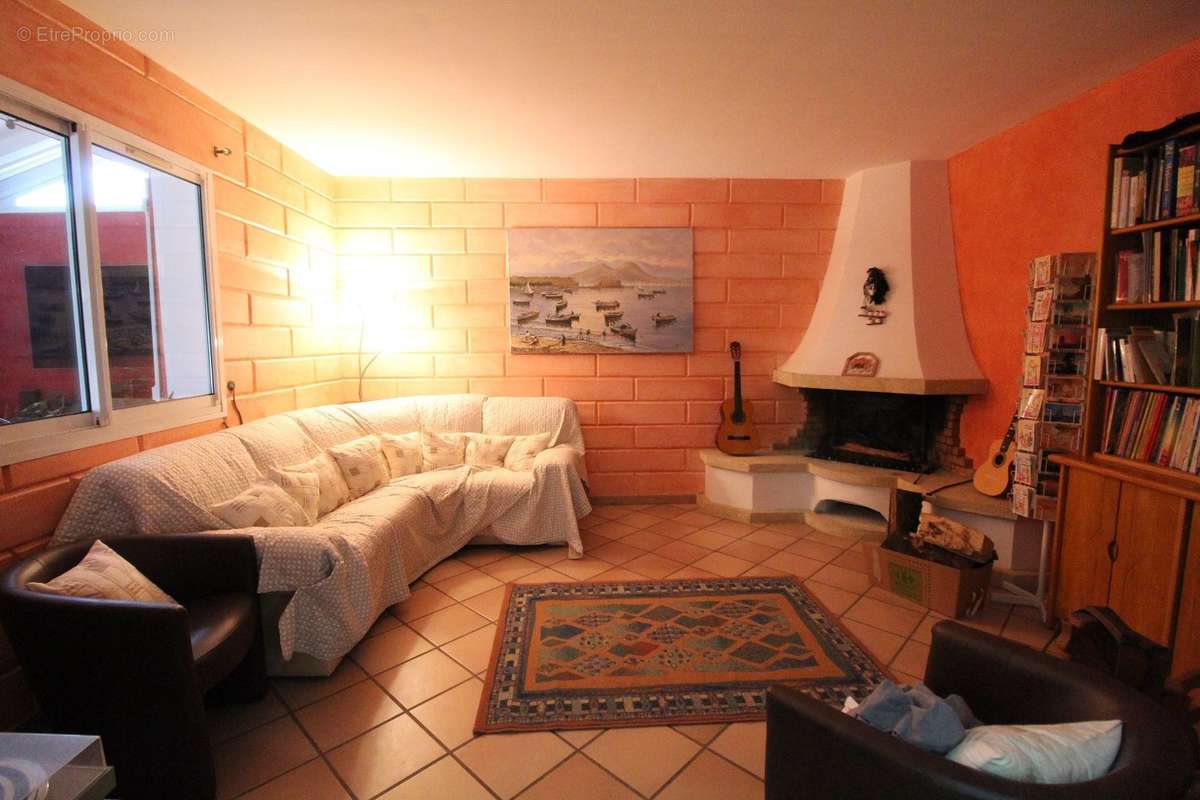 Maison à VILLENEUVE-LES-BEZIERS