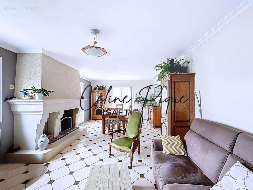 Photo 3 - Maison à FEUGUEROLLES-BULLY