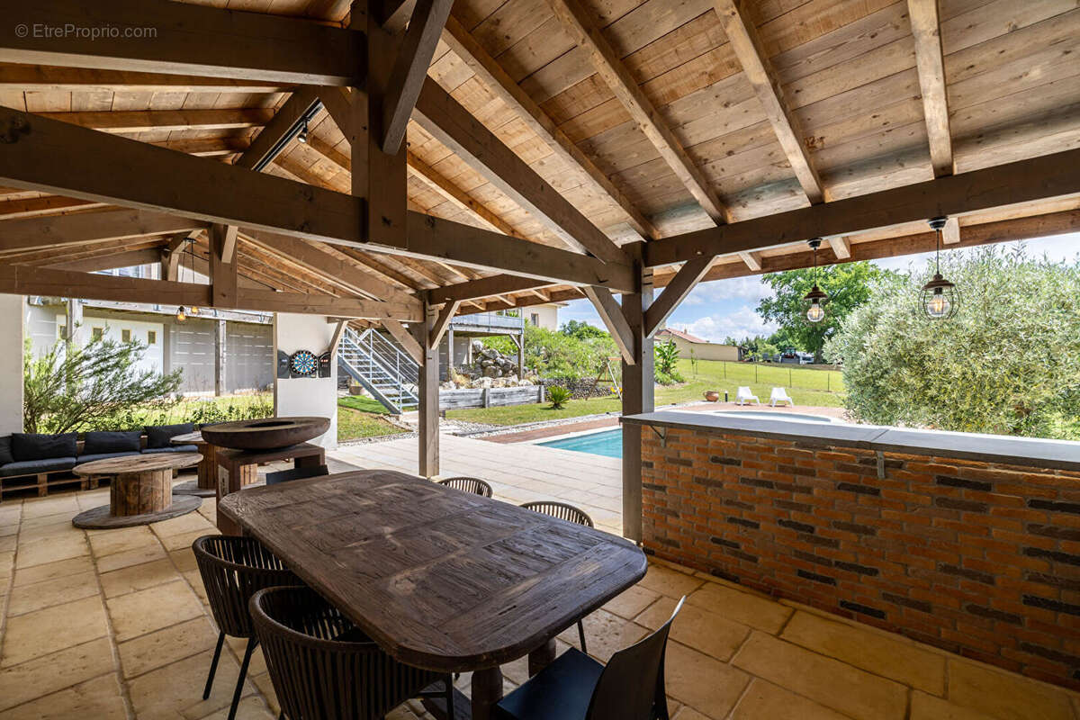 Maison 5 chambres avec piscine et pool-house - photo 9