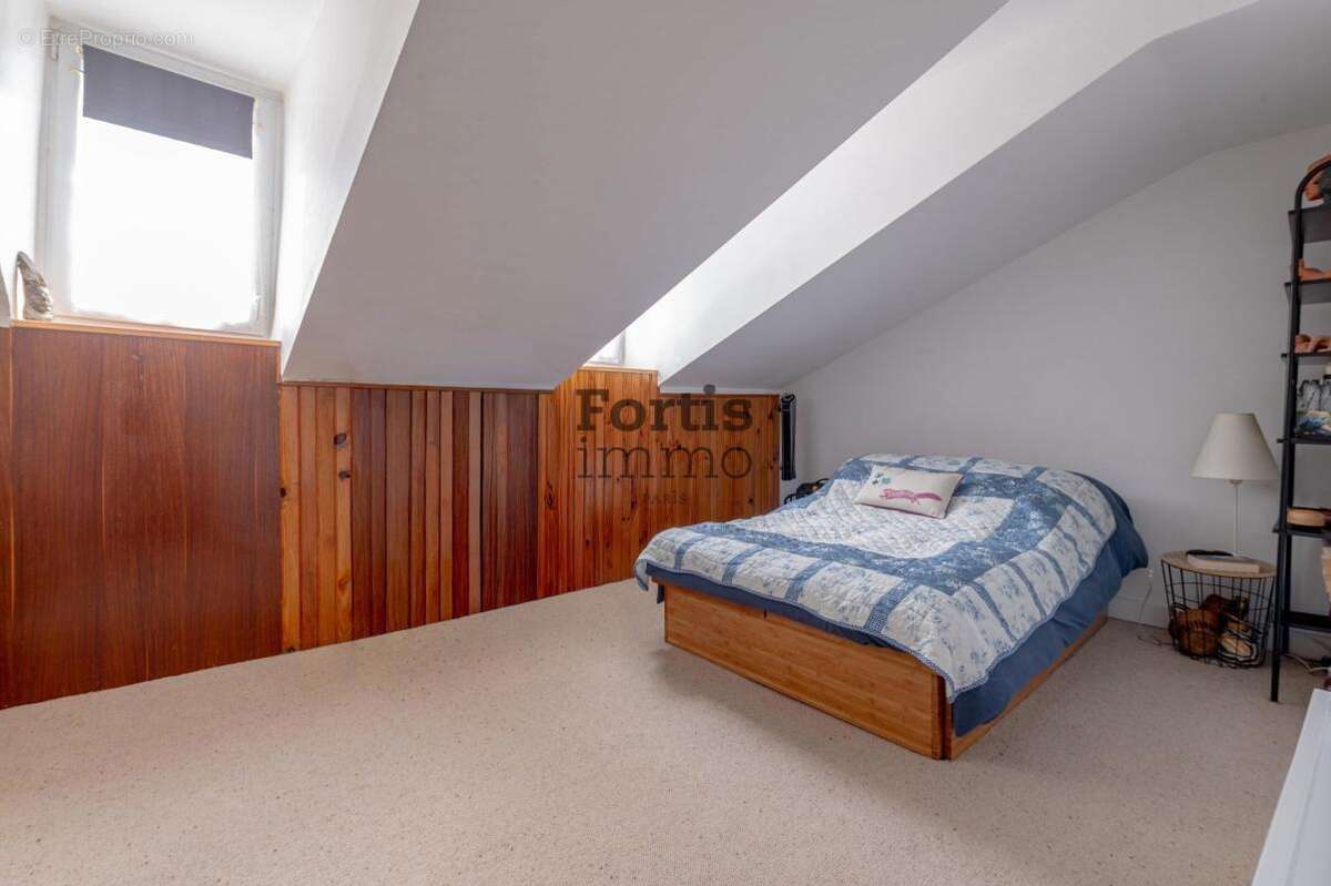 Appartement à PARIS-2E