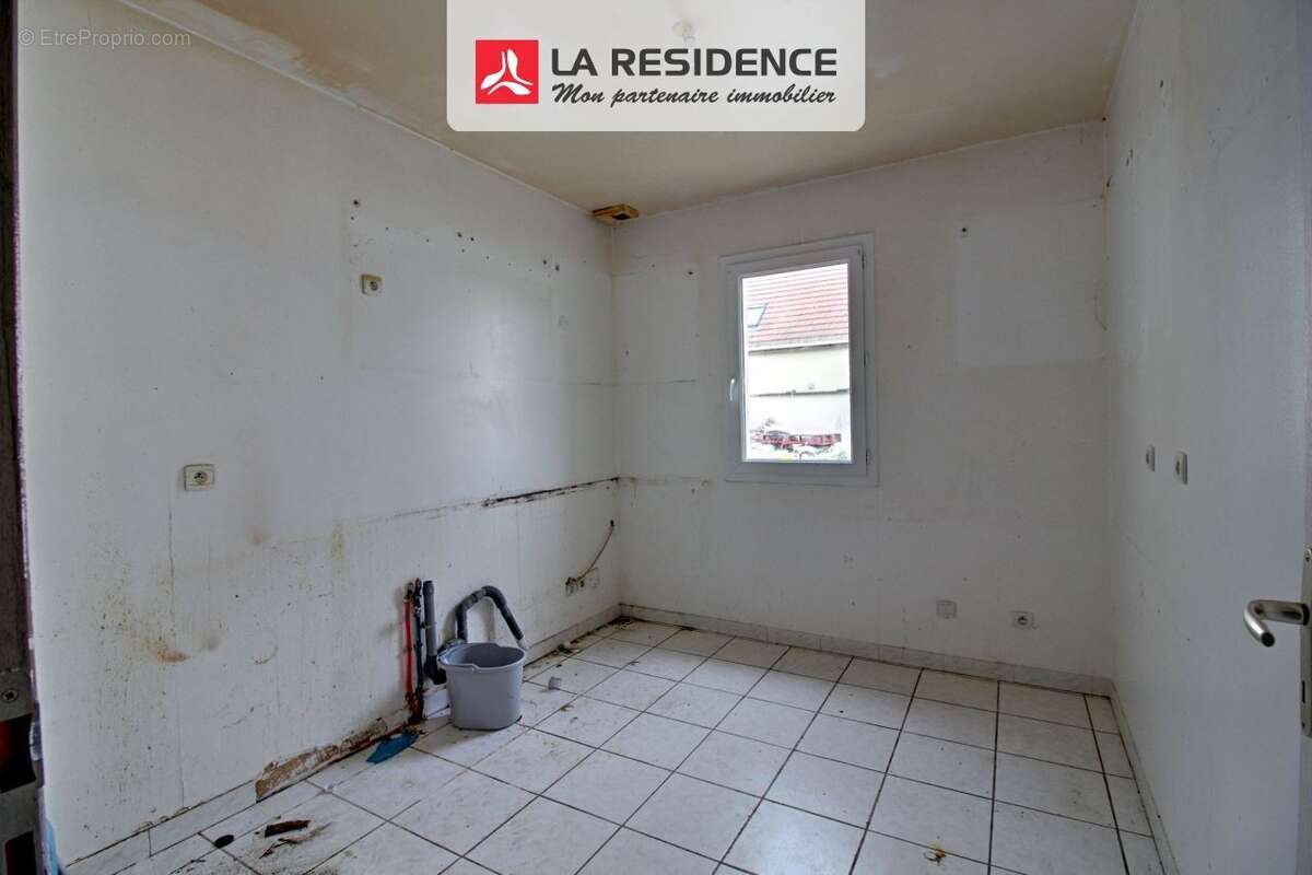 Maison 103 m² à Les Mureaux  - photo 4