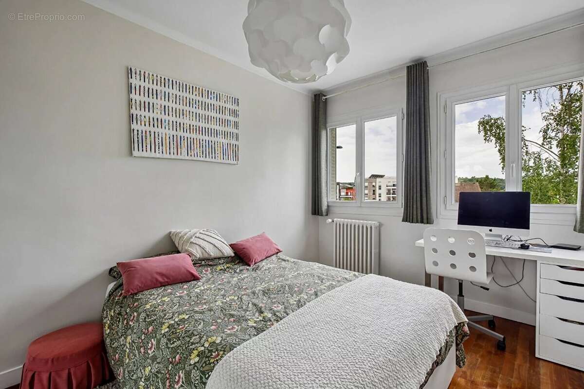 Le vesinet 15 mn rer et centre ville - maison familiale  5 chambres  - lumineuse - terrain 404 m² - photo 11