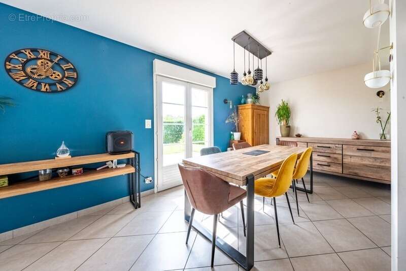 Maison à BRETENIERE