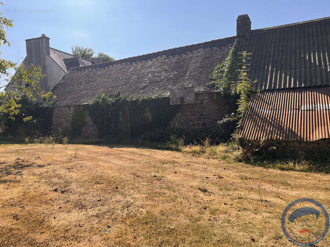 Corps de ferme maisons  et dépendances en pierre Quimper - photo 17