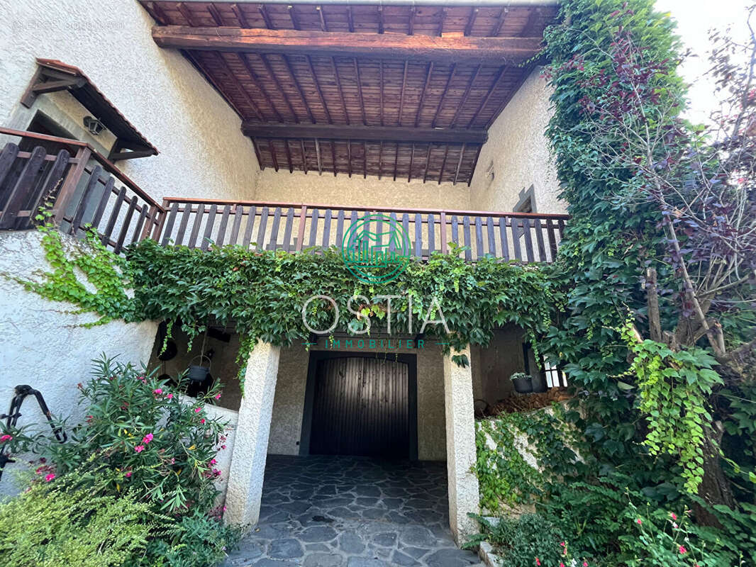 Maison à SAINT-MARTIN-LA-PLAINE
