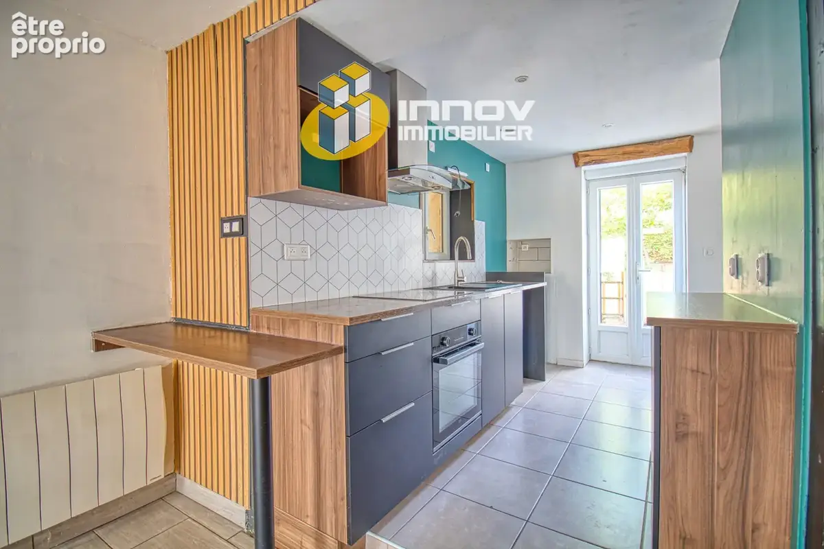 Maison de ville + dépendances - photo 7