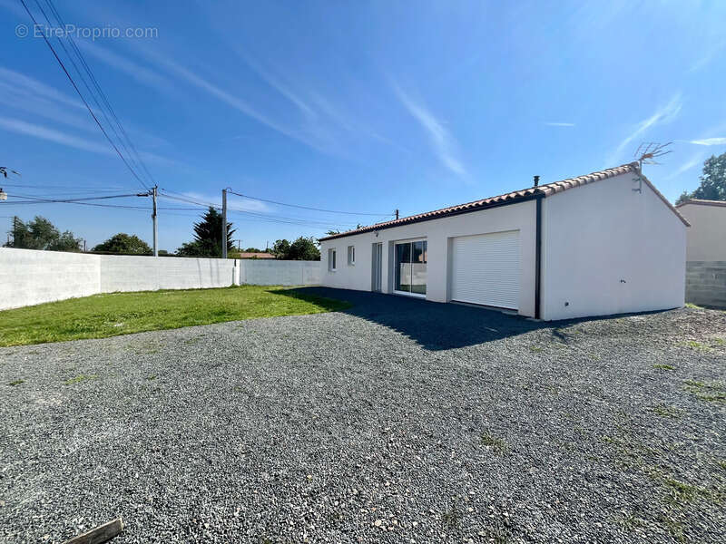 Maison à MOUTIERS-SUR-LE-LAY