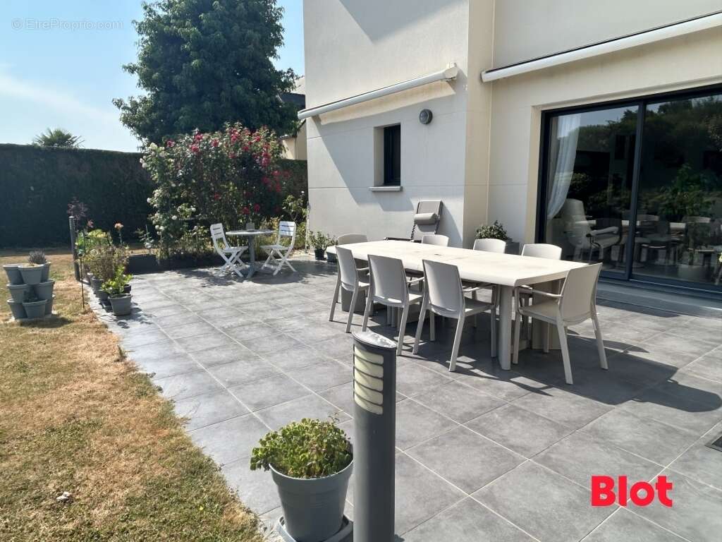 Maison 132 m² à Chasne-Sur-Illet  - photo 3